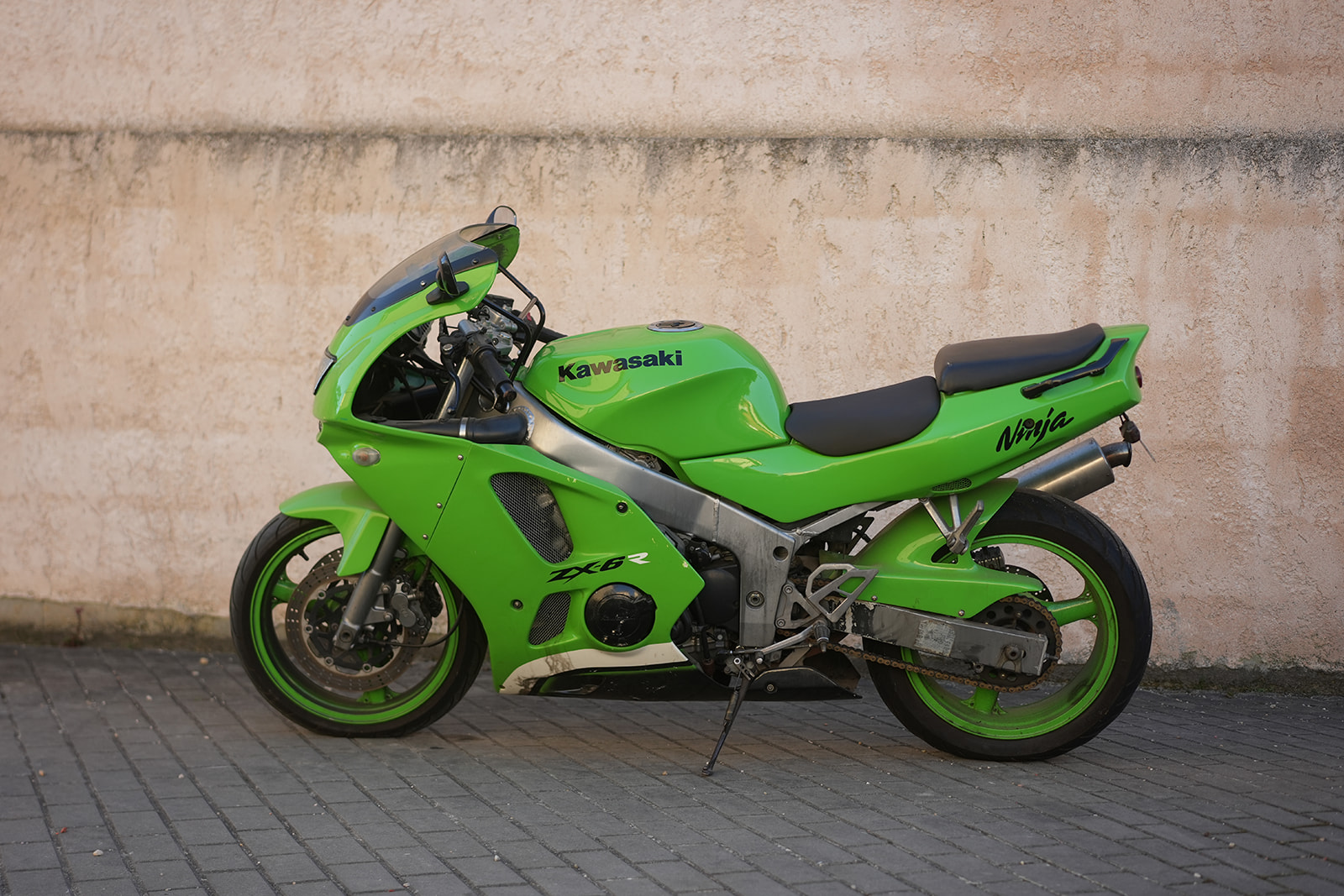 Kawasaki Ninja lateral